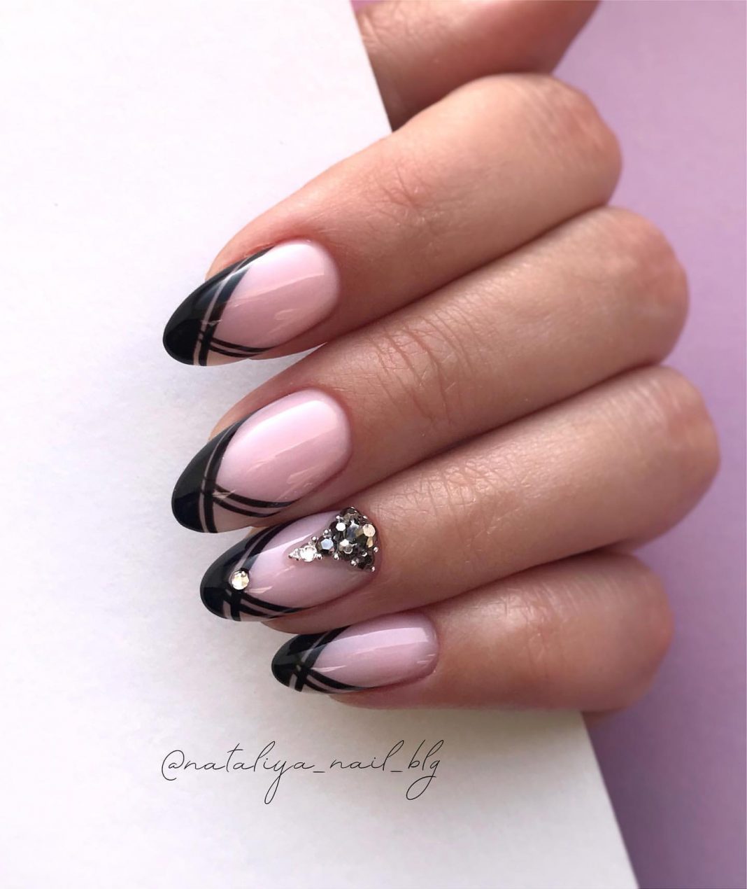 Французский маникюр 2024-2025 – фото, тренды, идеи красивого френча